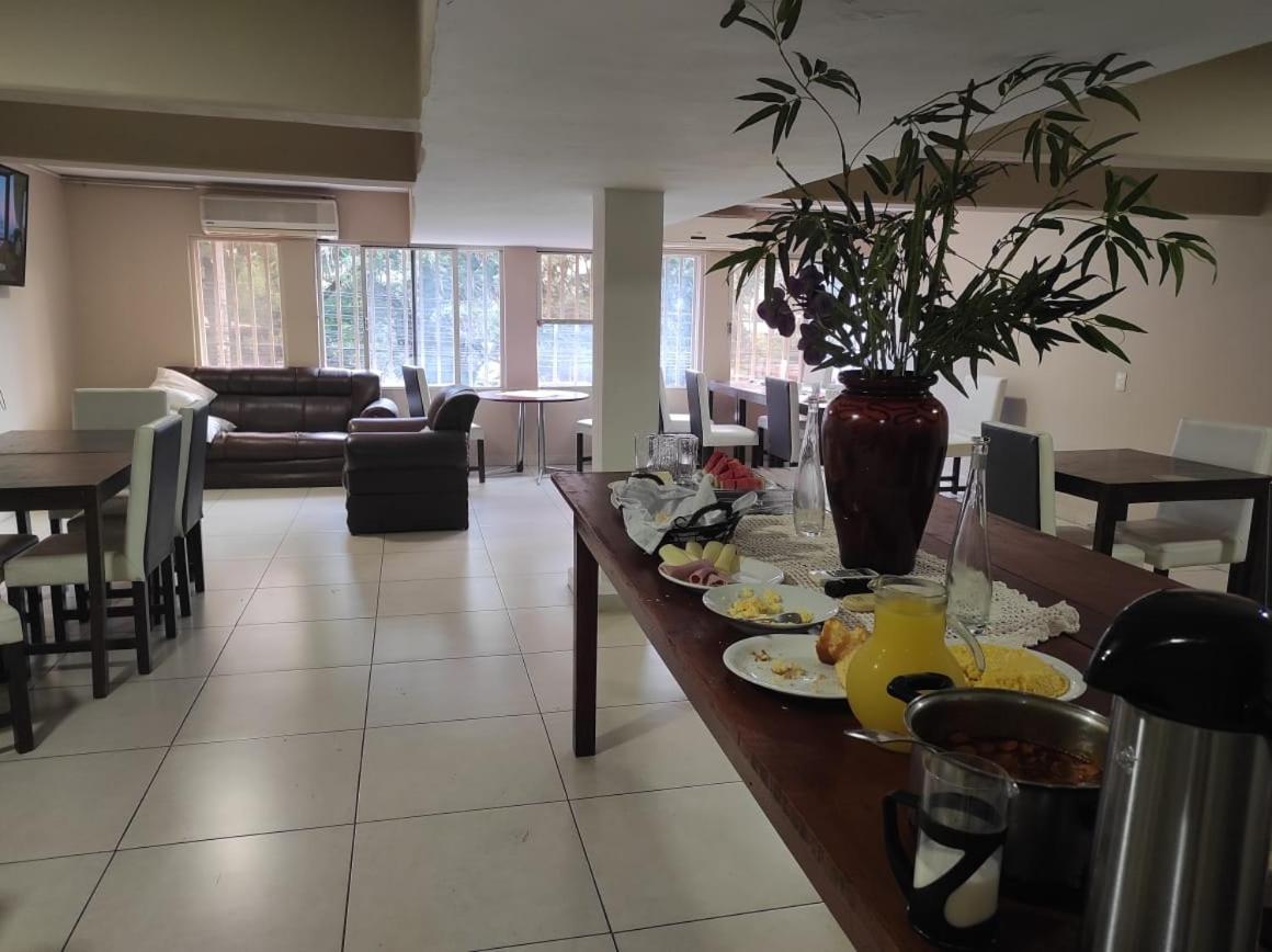 Turis Hotel Ciudad del Este Eksteriør billede